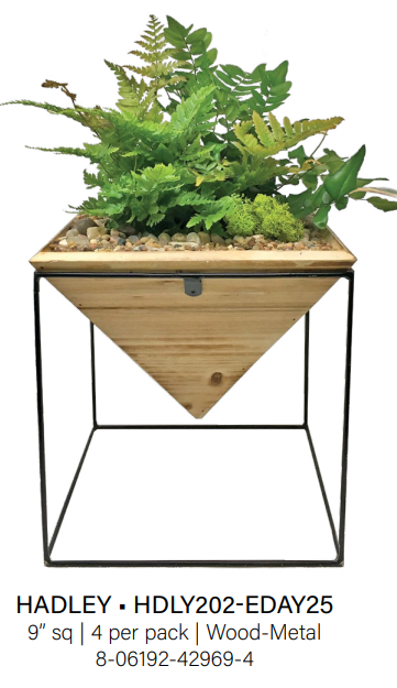 Hadley Lrg. Pyramid W/Stand
